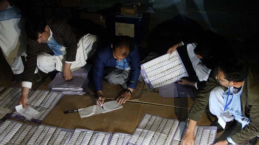 Afganistan'daki seçimlerde oy verme işlemi sona erdi