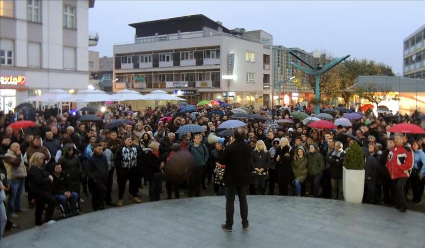 Građani Bihaća se okupili da iskažu zabrinutost odnosom vlasti spram migrantske krize 