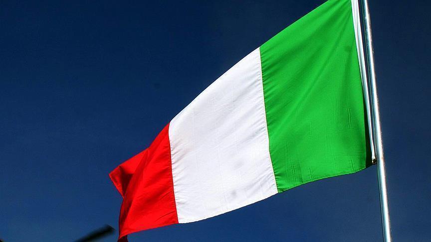 СМИ: Двух мигрантов из Франции скрытно переправили в Италию 