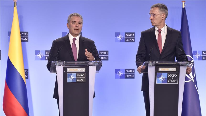 Colombia y OTAN buscan acelerar ayuda en ciberdefensa y desminado