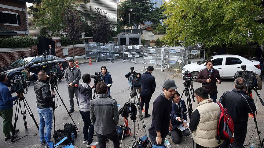 ادامه حضور رسانه‌ها مقابل کنسولگری عربستان در استانبول