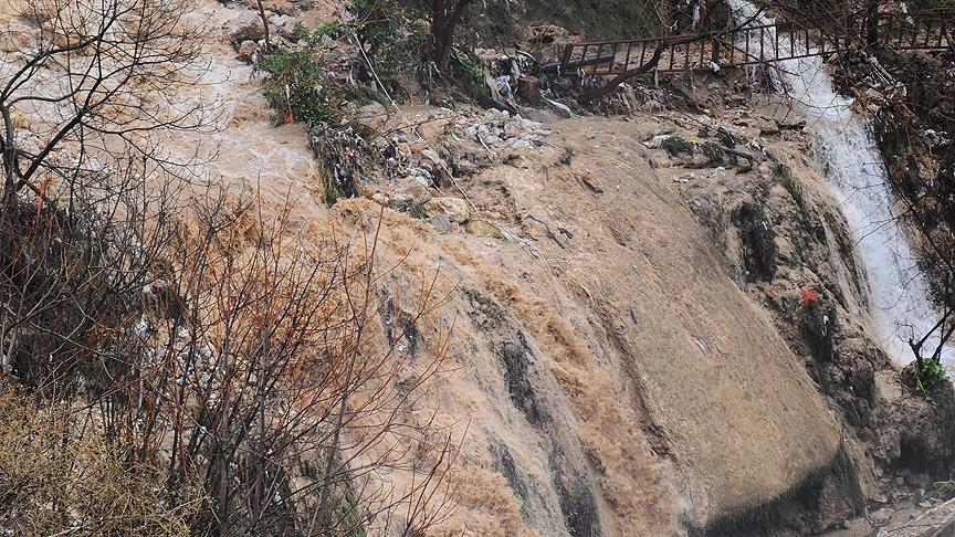 Hatay'da sel sularına kapılan 6 düzensiz göçmen hayatını kaybetti