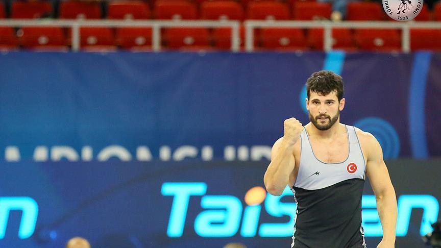 Turkish wrestler wins gold in world championships