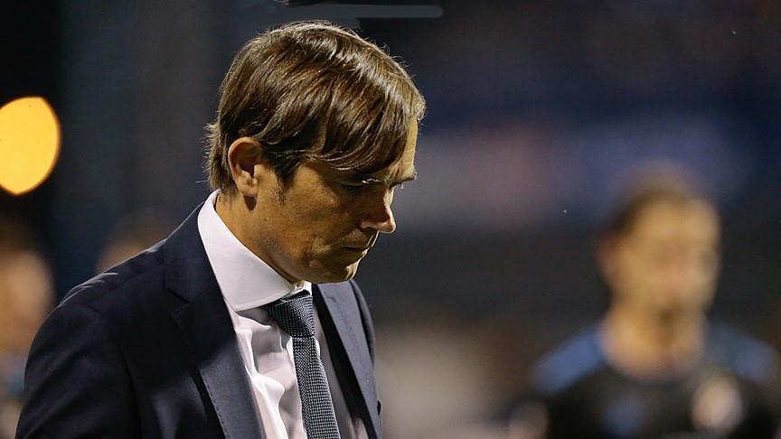 Turkey's Fenerbahce dismisses Dutch manager 