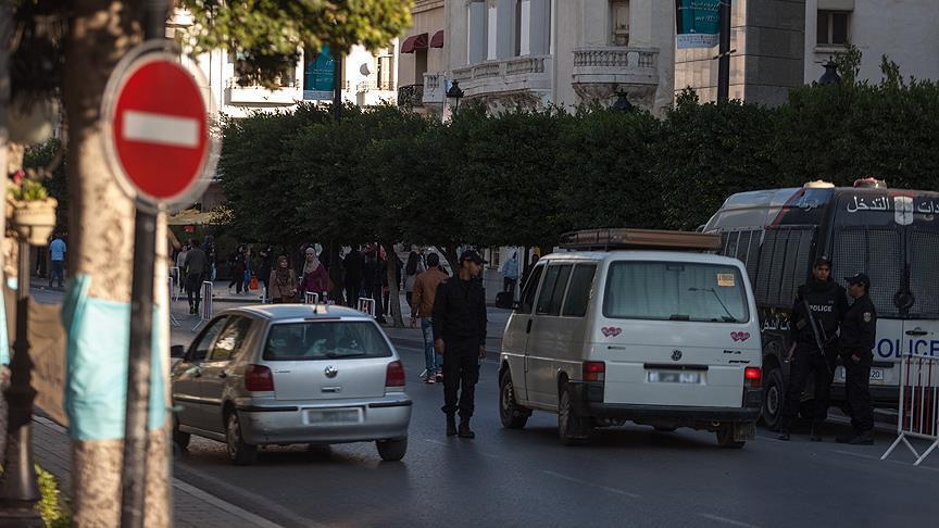 Female suicide bomber injures 20 in Tunisian capital