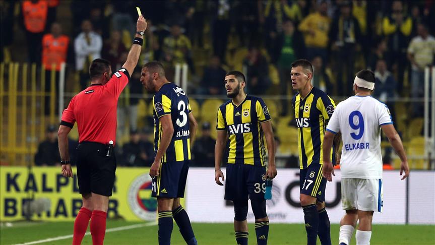 Fenerbahce Turki Pecat Manajer Asal Belanda
