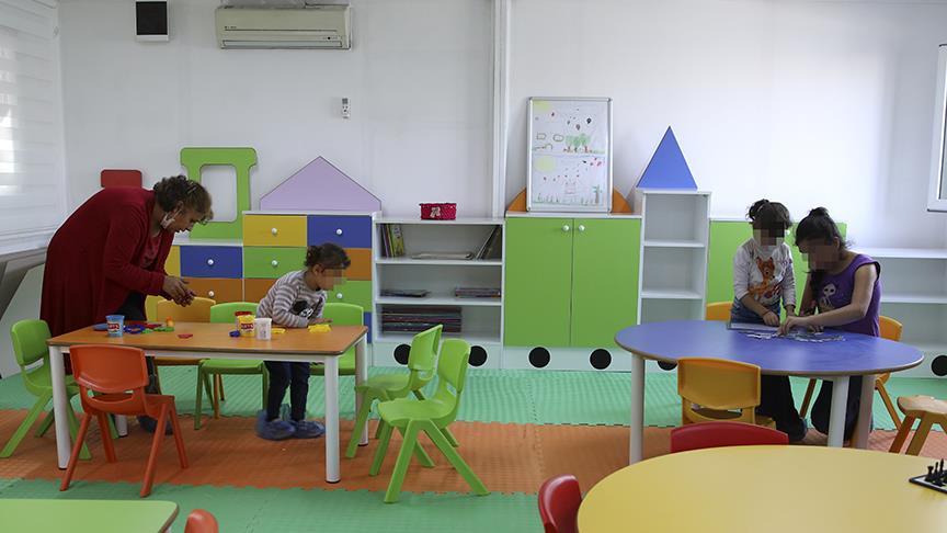 Anneleri kemoterapi görürken emin ellerde olacaklar