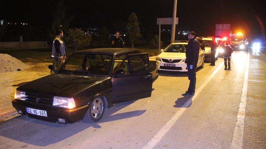 Polis 'dur' ihtarına uymayan aracı 100 kilometre kovaladı