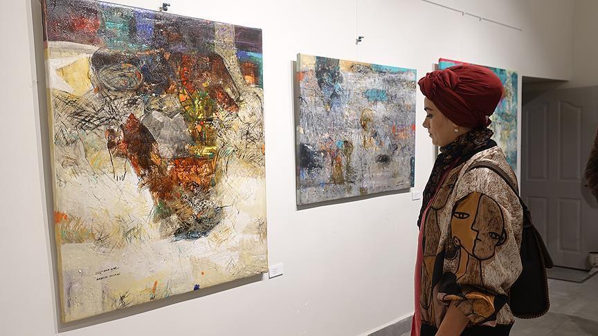 Syrian painter opens solo show in Istanbul