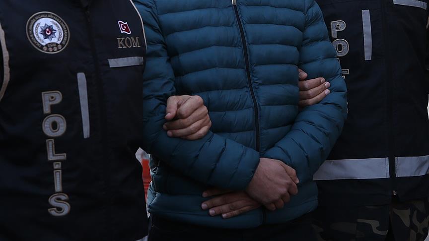 Trabzon'da FETÖ/PDY'den 2 albay gözaltında