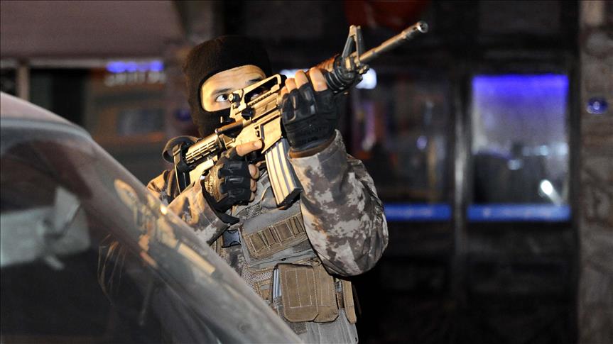 Izmir De Teror Orgutunun Hucre Evine Operasyon