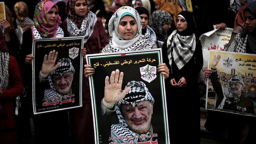 İsrail güçlerinden Arafat'ı anma etkinliği sırasında okul baskını