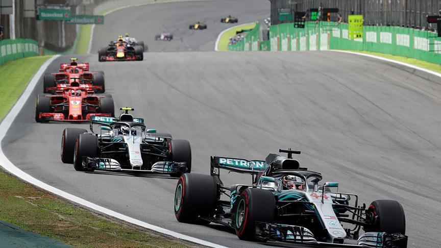 Mercedes win 5th consecutive F1 constructors' title