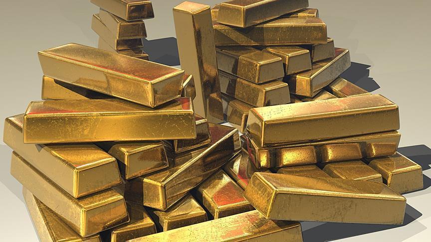الذهب يعاود التحليق فوق 1200 دولار للأوقية