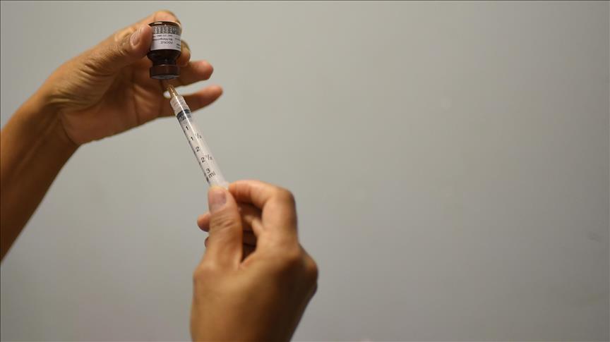 Uganda ups anti-Ebola vaccination at border