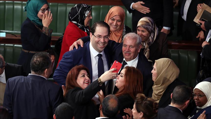 البرلمان التونسي يصوت بمنح الثقة للأعضاء الجدد في حكومة الشاهد