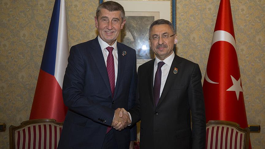 Cumhurbaşkanı Yardımcısı Oktay Çekya Başbakanı ile görüştü