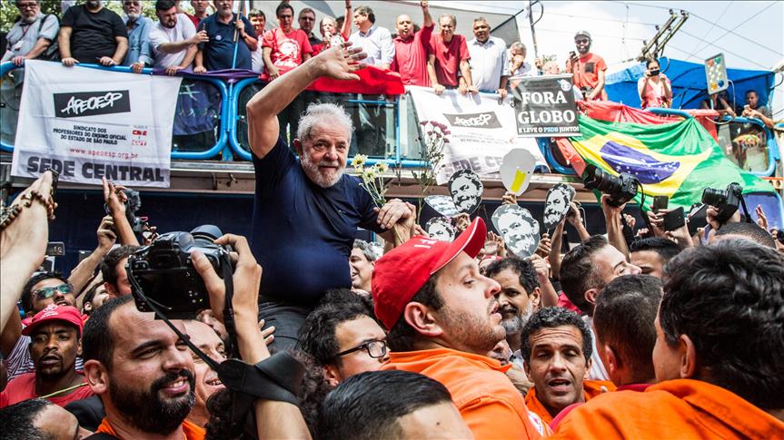 Lula sale de prisión para declarar en caso de corrupción 