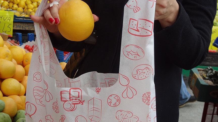 Turkey to charge plastic bags to fight sea pollution