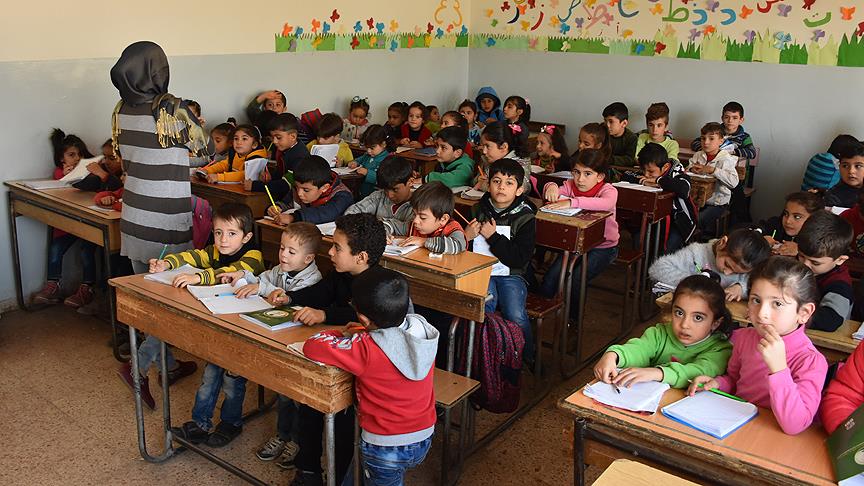 Afrin'de eğitim hayatı Türkiye'nin desteğiyle canlandı 