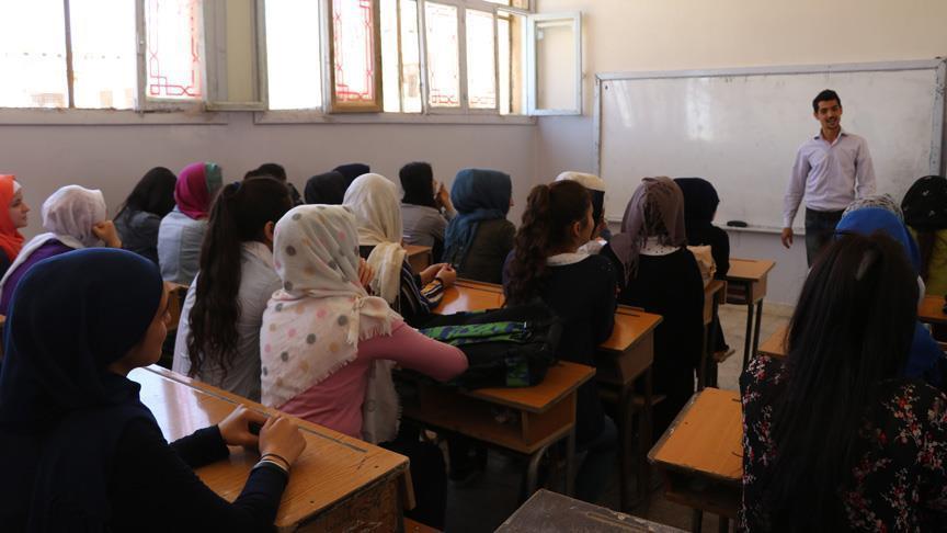 Turki kirim 3 juta buku teks pelajaran ke Suriah