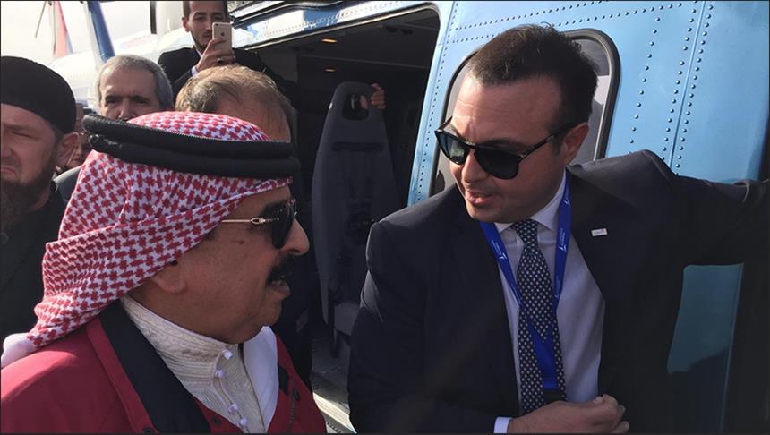 المروحية التركية "T625" تحظى باهتمام ملك البحرين