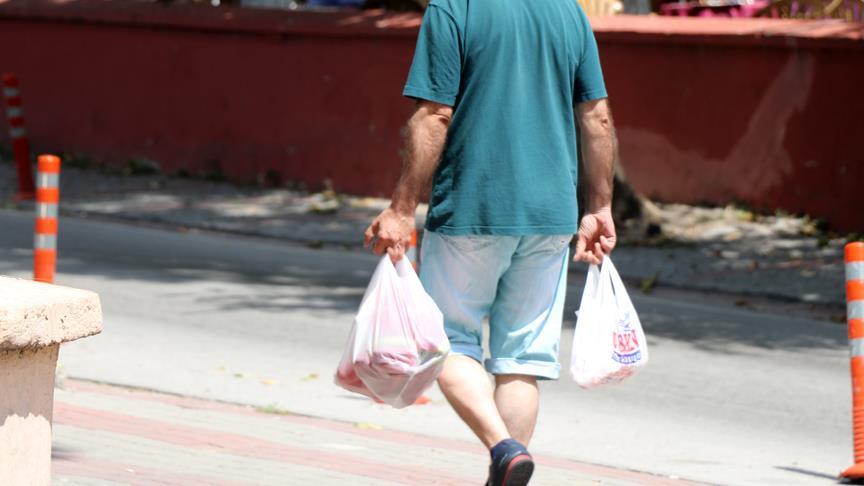 Milyarlarca lira 'poşetle' çöpe gidiyor