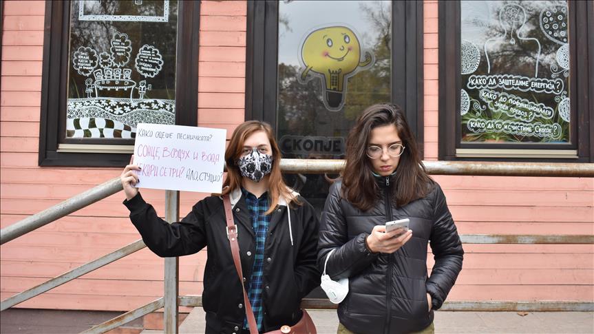 Protestë në Shkup, qytetarët kërkojnë zgjidhjen e problemit me ajrin e ndotur