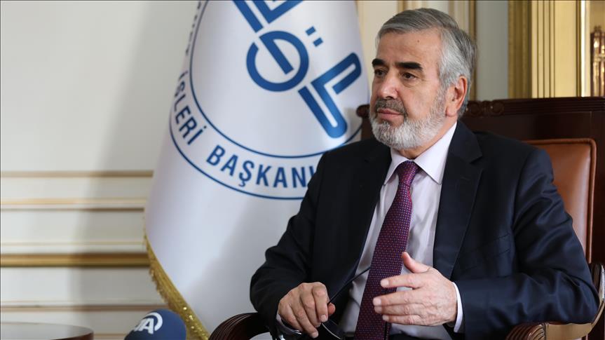 Prof. Dr. Hasan Kamil Yılmaz: Türk milleti Peygamberi aşkla seviyor
