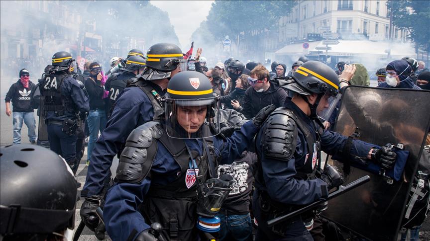 Protesta në Francë, një i vdekur dhe dhjetëra të lënduar