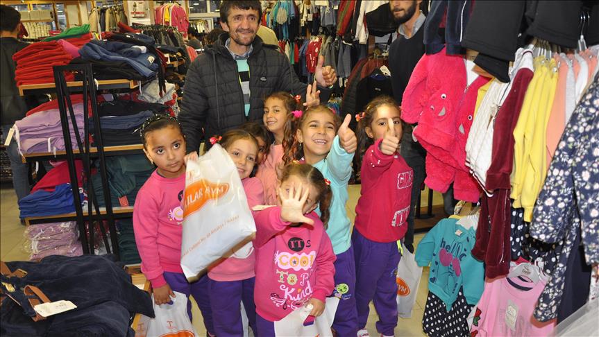 Simitci Erkan Suriyeli Yetimleri Sevindirdi