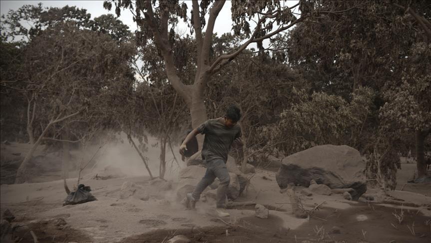 Gunung berapi Fuego di Guatemala erupsi 