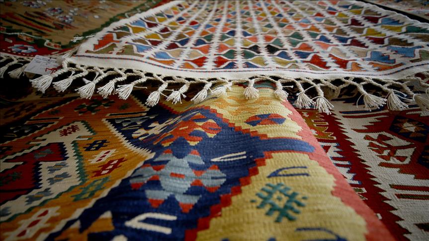 From Central Asia to Anatolia: Turkish 'Bayat rug' 