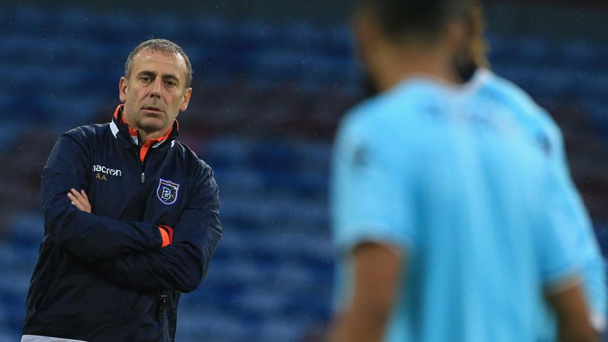 Medipol Başakşehir Teknik Direktörü Avcı: Sezon sonu 2 kupa daha alacağız