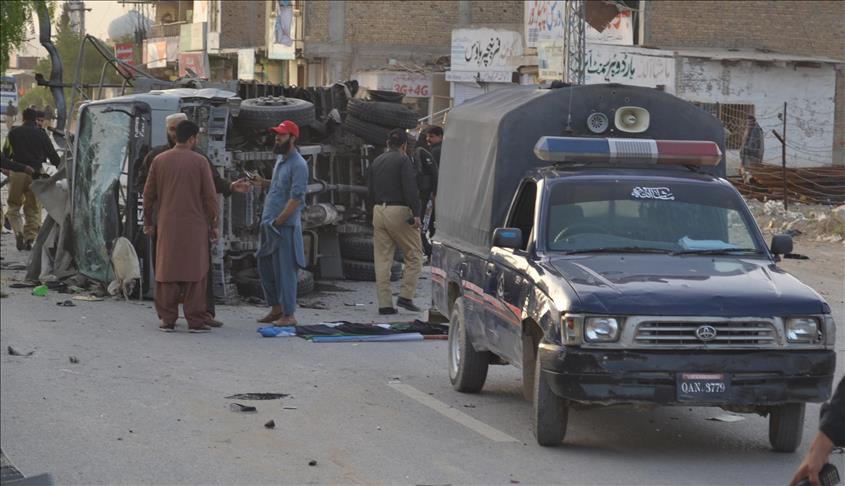 Bombing kills 30 in northwest Pakistan
