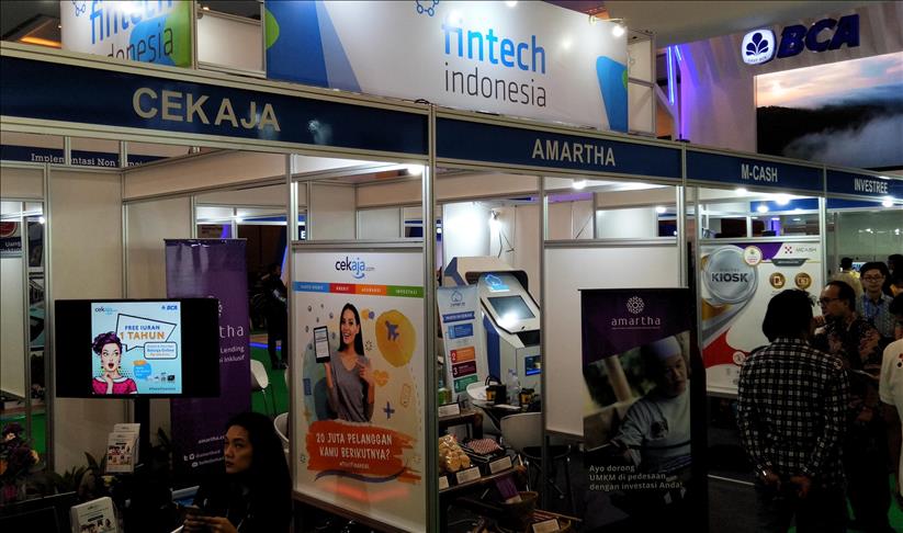 Layanan teknologi finansial yang dibutuhkan sekaligus dicibir