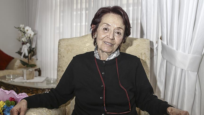 'Cumhurbaşkanımız gibi vefalı öğrencilerim sayesinde itibar görüyorum'