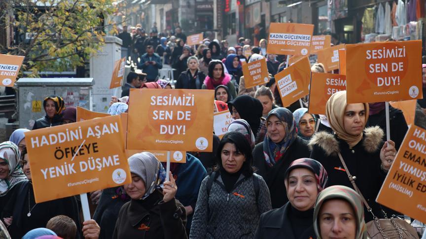 AK Party women draw ‘orange-line’ against violence