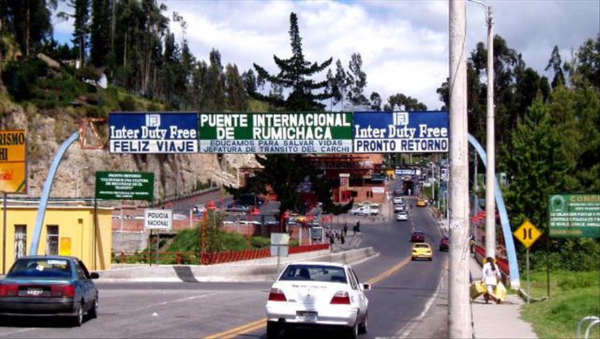 Transportadores y comerciantes ecuatorianos mantienen cierre del Puente de Rumichaca