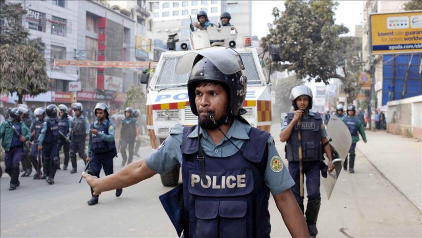 Bangladesh: Opposition faces crackdown ahead of polls