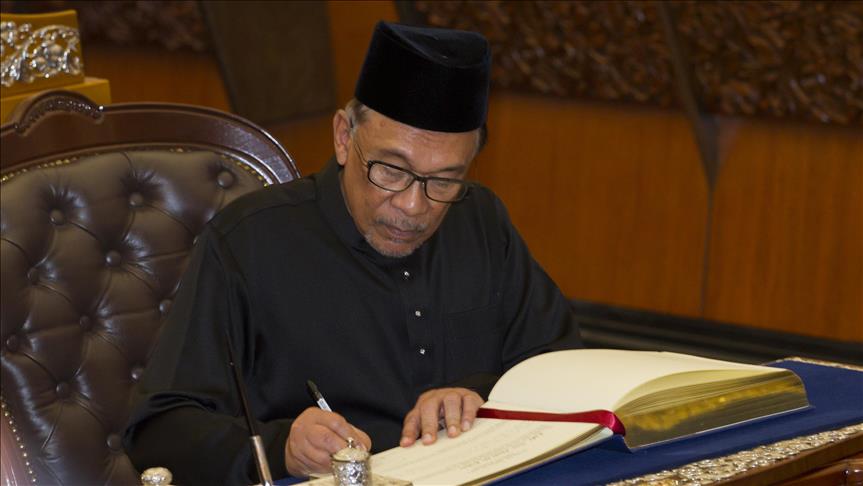PROFILE - Anwar Ibrahim plays key role in Malaysia's politics