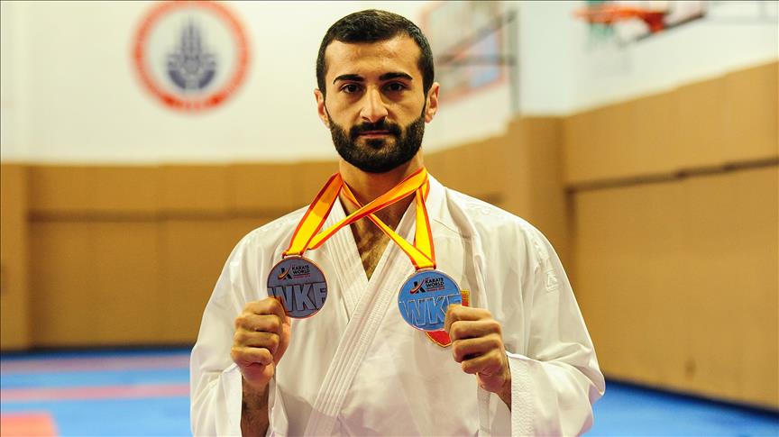 Uğur Aktaş karatedeki başarısını eğitimde de sürdürüyor