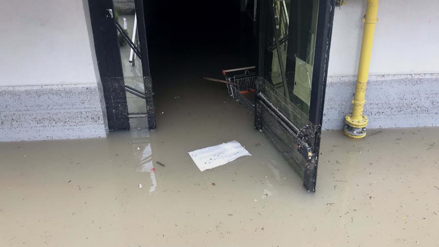Vatandaş oltayı bu kez ekmek için attı