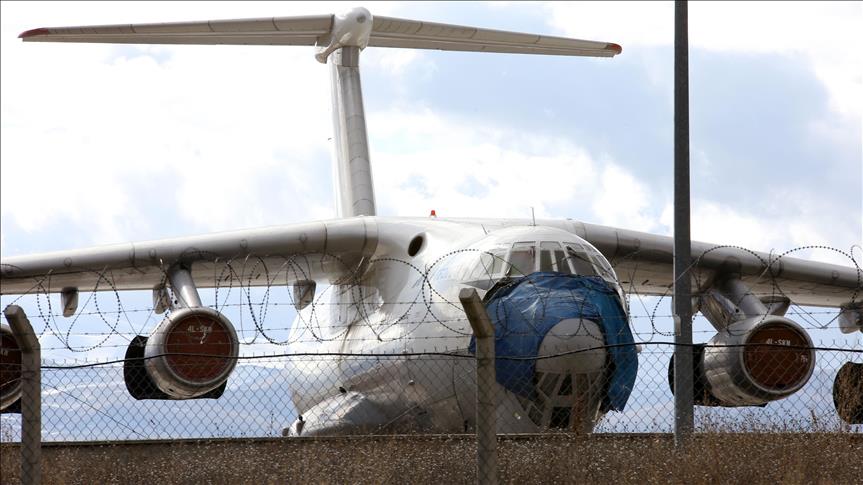 Forgotten Georgian plane waiting in Turkey for 7 years