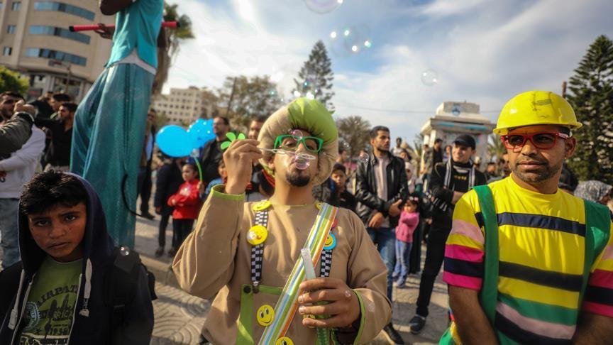 Уличен карневал во Газа: Радосни моменти за децата 