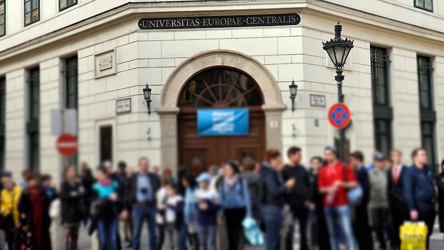 Университет Сороса переезжает из Будапешта в Вену