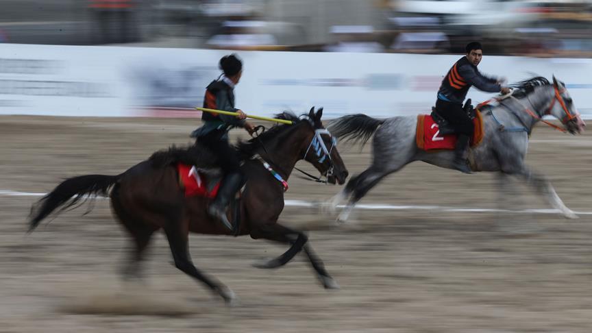 Geleneksel sporlarda atlı cirit branşı federasyon olacak