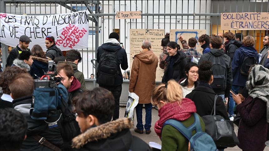 Fransa'da lise öğrencilerinin eylemleri olaylı sürüyor: 32 gözaltı