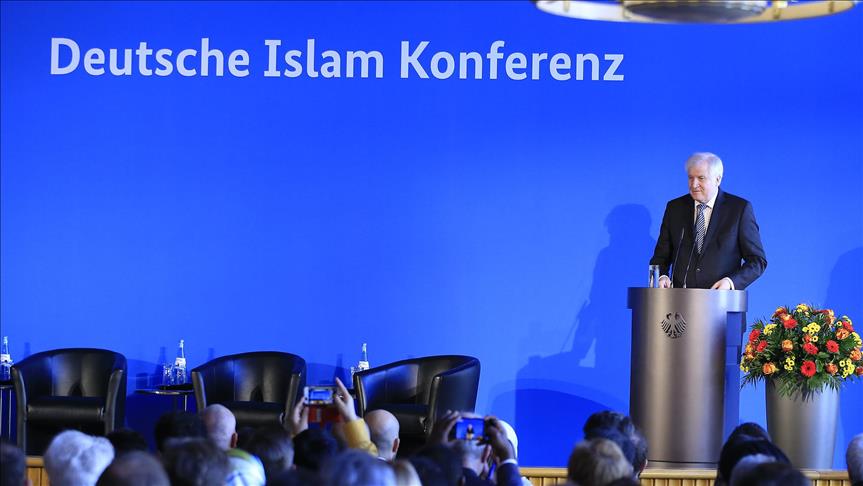 "الإسلام الألماني".. مساعي برلين لقطع صلات المسلمين بالعقيدة (تحليل)