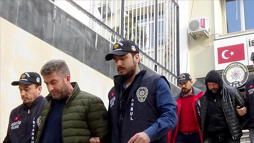 İstanbul'da 2 polise rüşvet gözaltısı